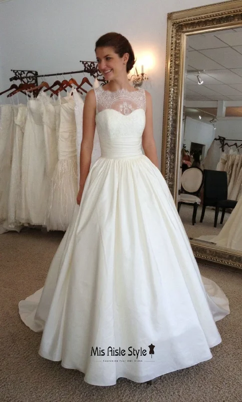 Women's Elegant Clothes Chic Styles Ball Gown High Neck Wedding Dress with Pocket